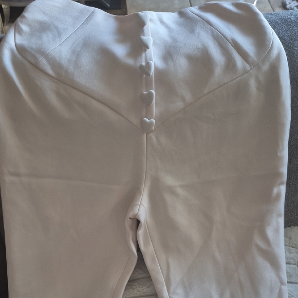 Elegant Cream Pants with Heart Buttons - Picture 1 of 6